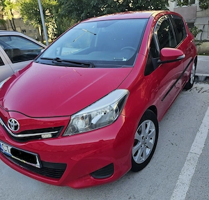 Vând Toyota Yaris 2012 - imagine 5