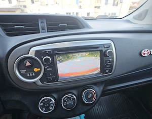 Vând Toyota Yaris 2012 - imagine 8