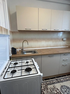Închiriez apartament 2 camere, zona Podgoria - Arad - imagine 4