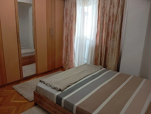 Apartament 3 camere, zona Ambasador, etaj 2 - imagine 4