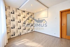 Casă + Spațiu comercial -218 mp utili- Intersecție circulată -Trifazic - imagine 8