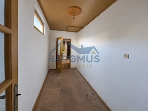 Casă 115 mp S.C. | Teren 980 mp | Apă + curent | Deschidere 19 ml - imagine 7