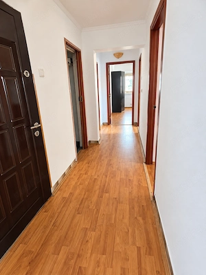 Ap. 2 camere de vânzare   Str. Gării Parter, pretabil spațiu comercial - imagine 4