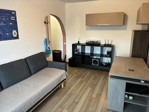 2 camere, centrala, aer conditionat, geam la baie - imagine 2
