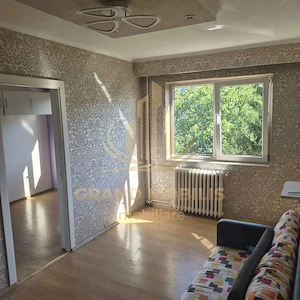 Apartament 3 camere, 40 mp utili, etaj 4/4, acoperiș, zona Șagului - imagine 3