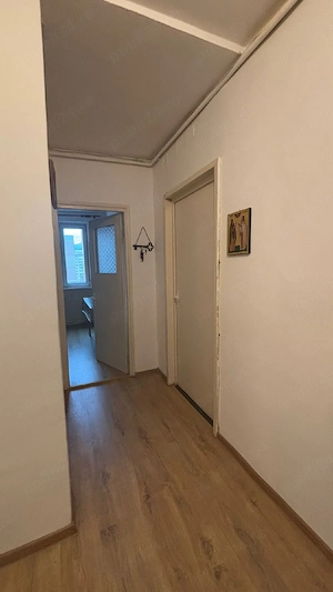 vand apartament 2 camere pe Calea București 