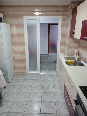 vand apartament 3 camere 