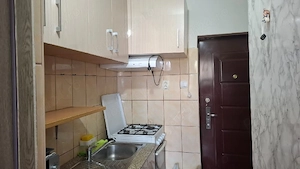 închiriez garsoniera zona lipovei 