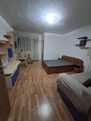 Proprietar  închiriez garsonieră spatiiasa str Turnu Măgurele  - imagine 3