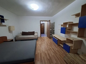 Proprietar  închiriez garsonieră spatiiasa str Turnu Măgurele  - imagine 4