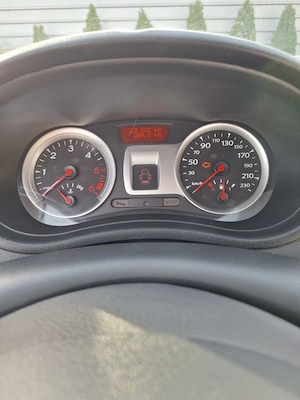 Autoturism Renault in stare buna de funcționare  - imagine 5