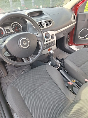 Autoturism Renault in stare buna de funcționare  - imagine 6