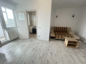 65500Euro, metrou Titan, imobil 1976 - imagine 4