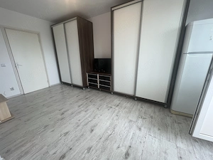 65500Euro, metrou Titan, imobil 1976 - imagine 2
