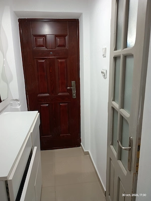 Închiriez apartament cu 2 camere - imagine 4