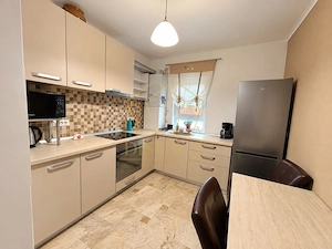 Apartament 3 camere - imagine 9