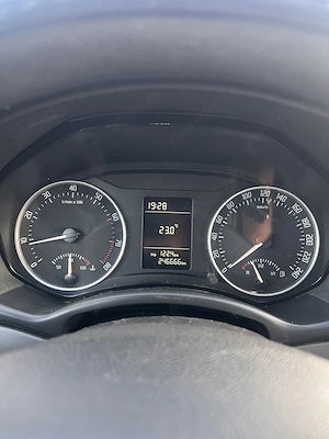 Scoda Octavia 1.6 GPL 2012 - imagine 5