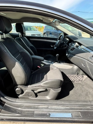 Renault Laguna Coupe - imagine 4