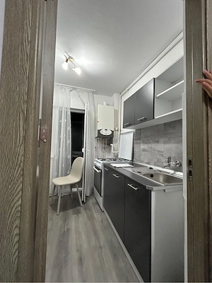 Ofer spre închiriere apartament 2 camere Hip. IV - imagine 3