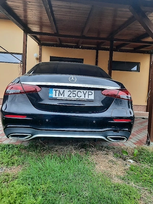 proprietar vand MERCEDEZ  E 300