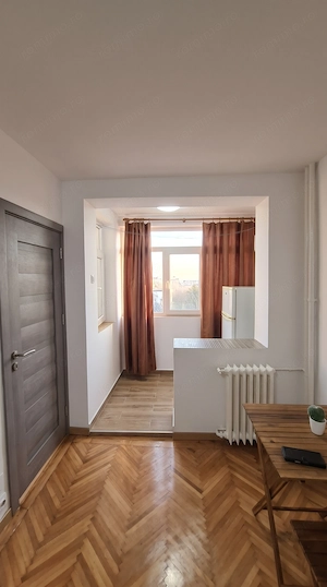 Garsoniera renovata 3 min M Costin Georgian - imagine 6