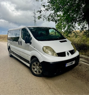 vând sau schimb renault trafic an 2009 !5+1 locuri  - imagine 2