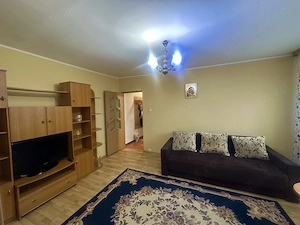 Închiriez apartament 