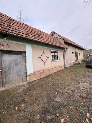 DE VÂNZARE   Proprietate cu 22.261 mp de teren, locuințe și anexe gospodărești | Gălășeni, Bihor - imagine 2