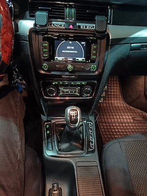 Vând skoda superb  - imagine 4